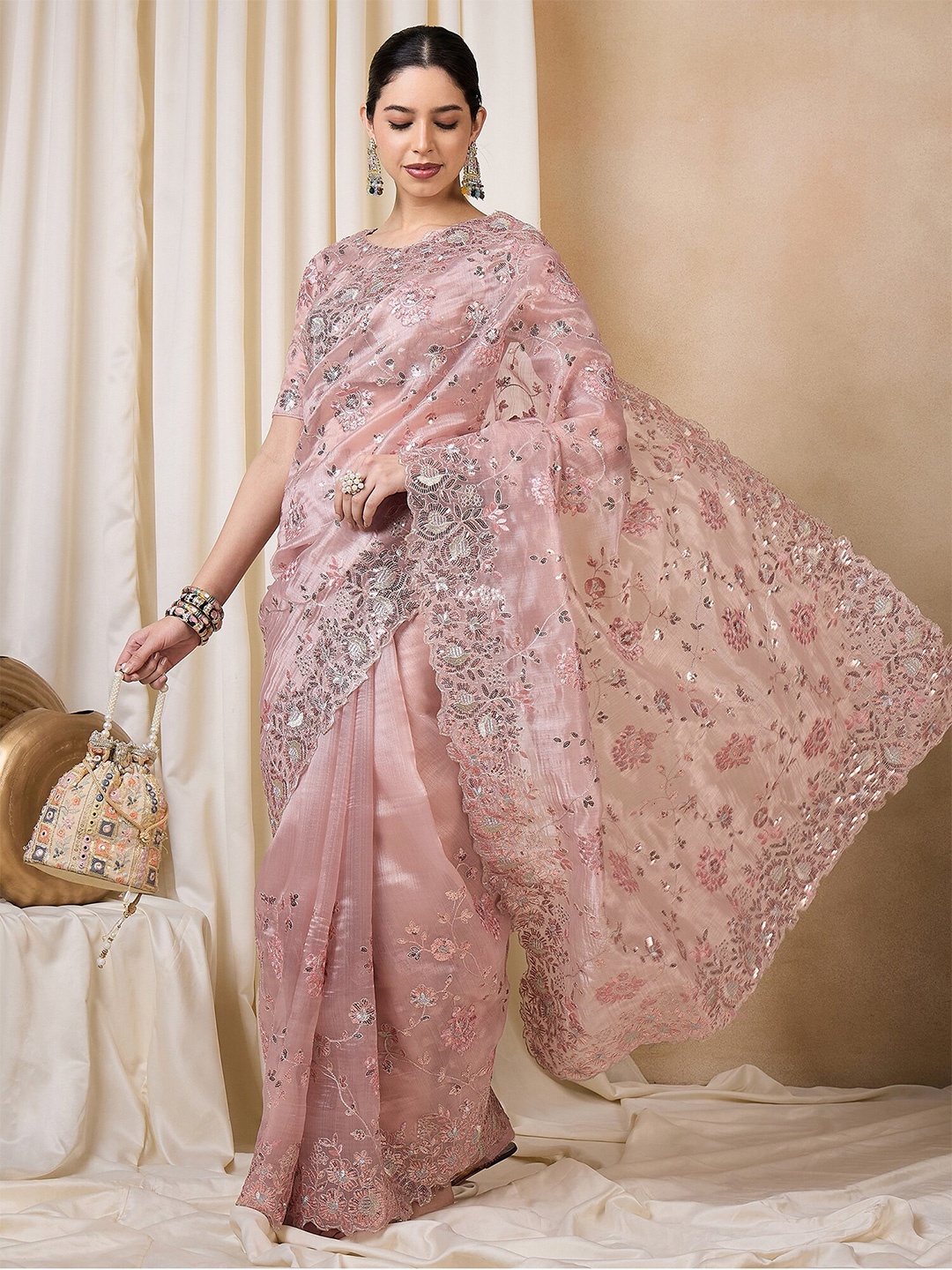 

KAVINDI Ethnic Motifs Sequinned Organza Saree, Rose gold