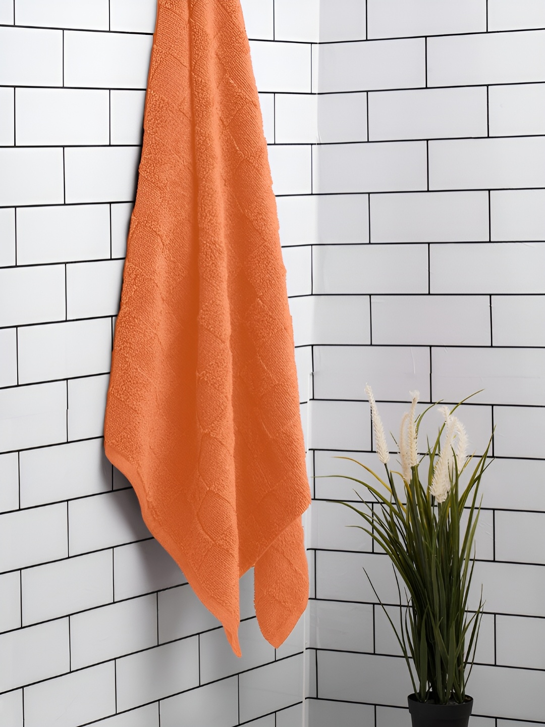 

SPACES Orange Cotton 580 GSM Bath Towel