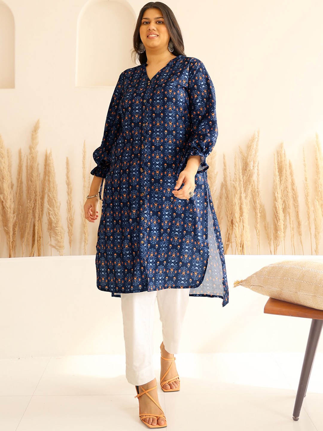 

Janasya PLus Size Floral Printed V-Neck Cuffed Sleeves Crepe Kurta, Blue