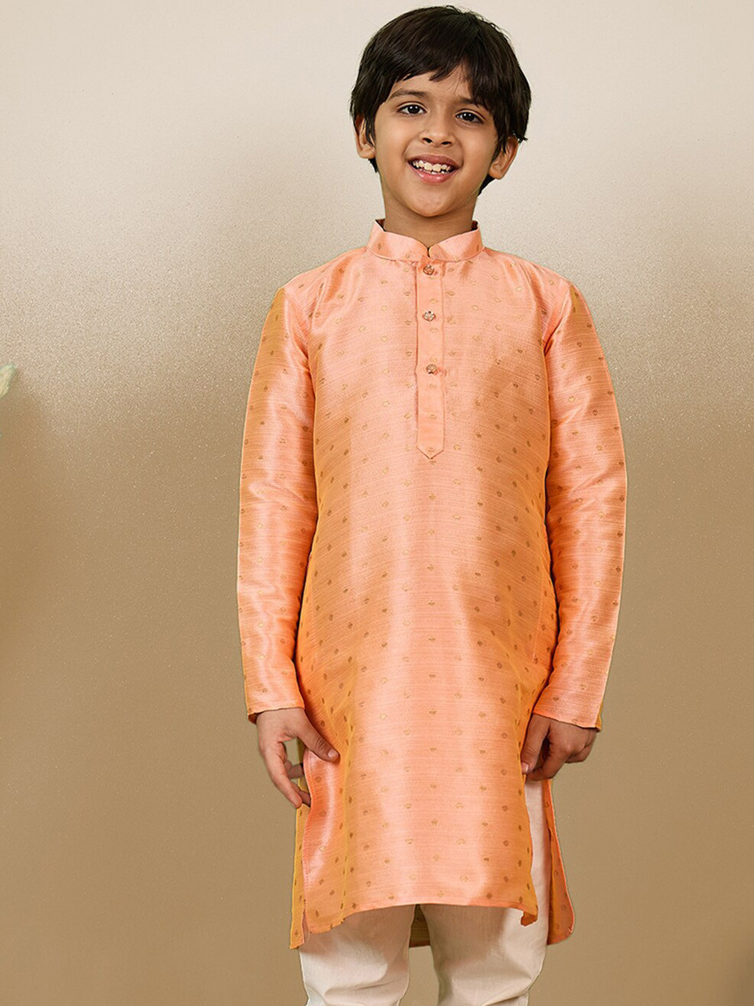 

Sanwara Boys Long Sleeves Mandarin Collar Thread Work Jacquard Kurta, Orange