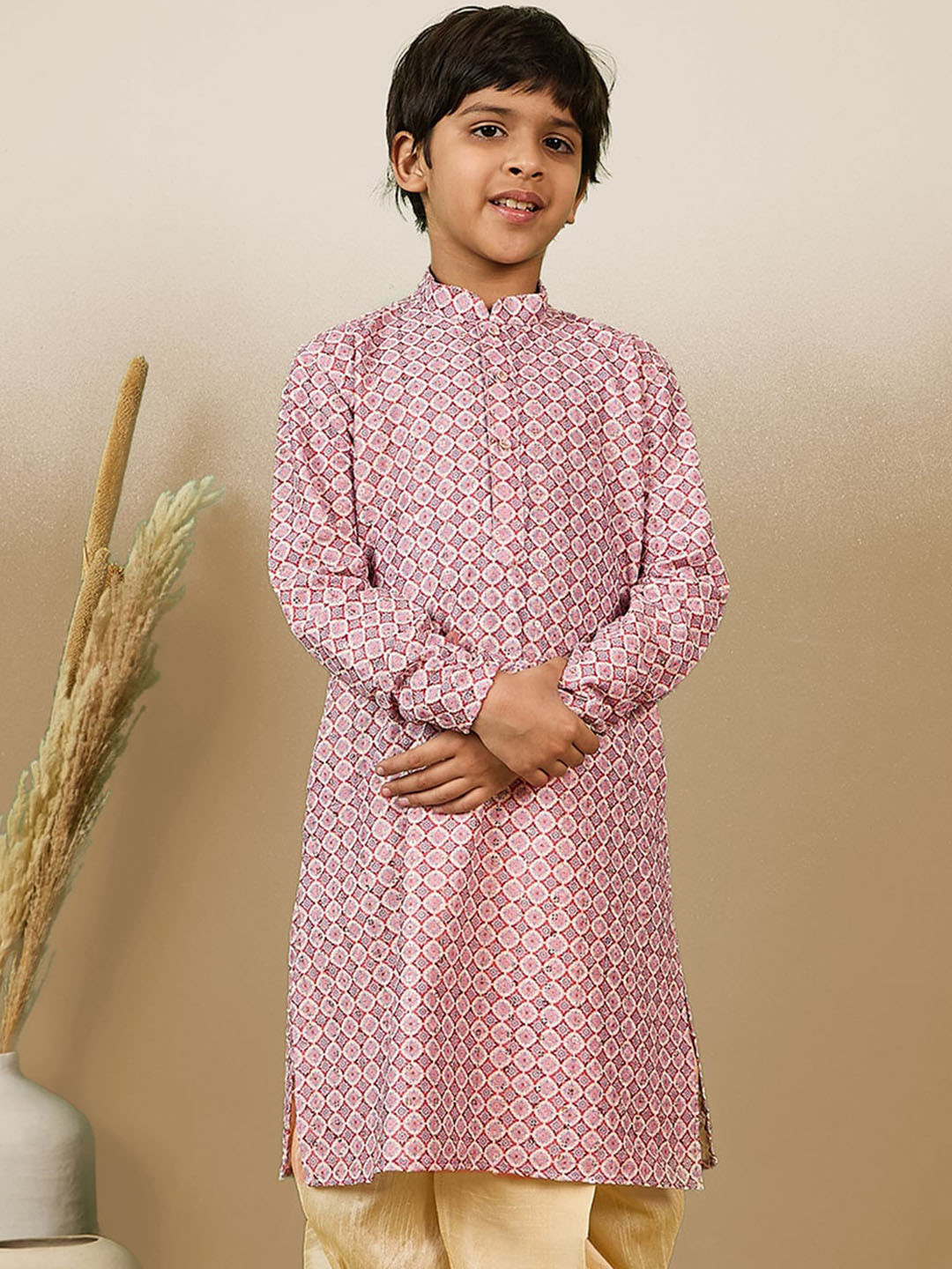 

Sanwara Boys Geometric Woven Design Zari Work Cotton Straight Kurta, Yellow