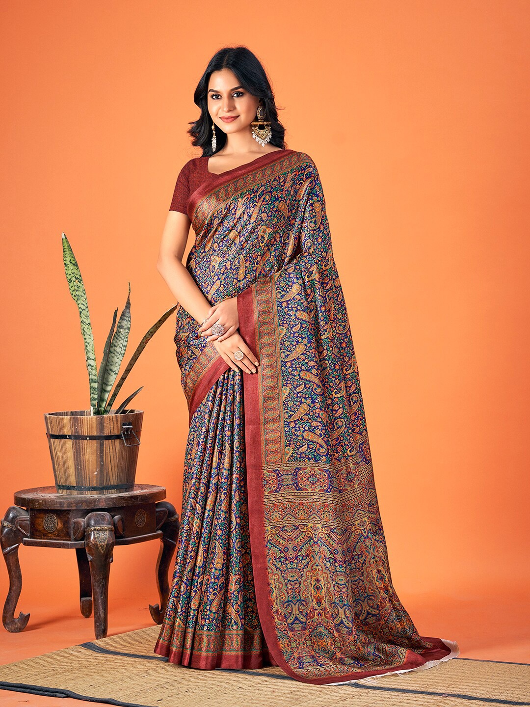 

SANGAM PRINTS Floral Printed Pashmina Saree, Maroon