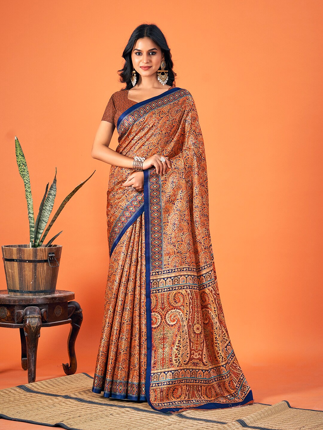 

SANGAM PRINTS Paisley Printed Pashmina Saree, Brown