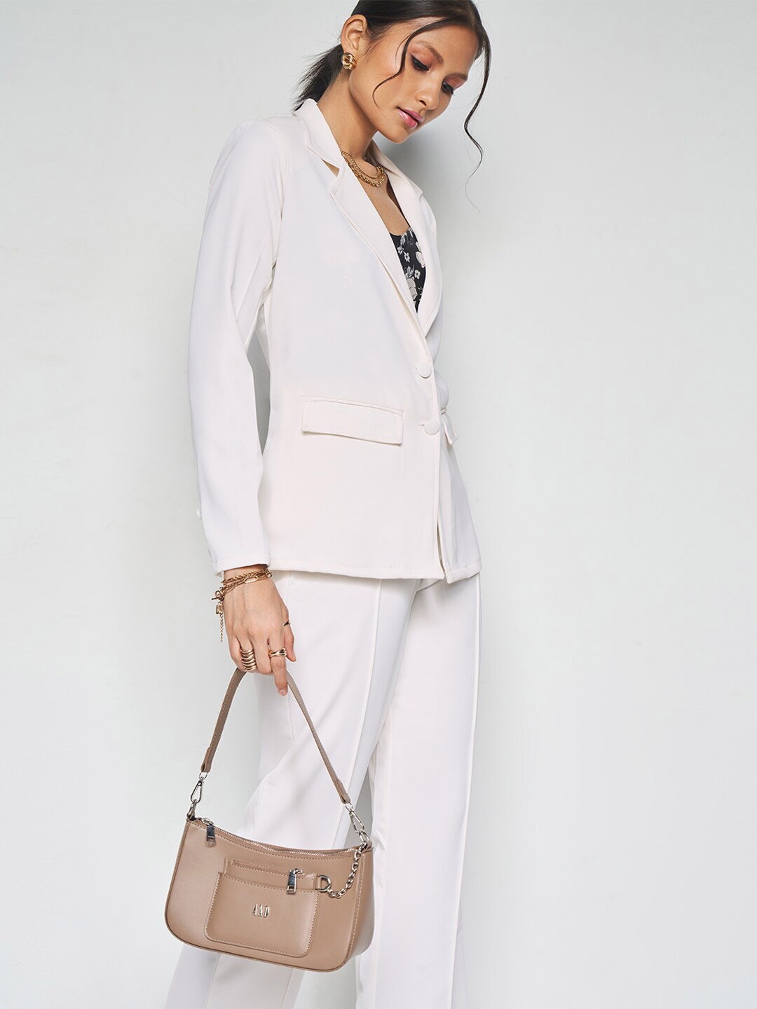 

AND Shirt Collar Long Sleeves Top With Trouser, Off white