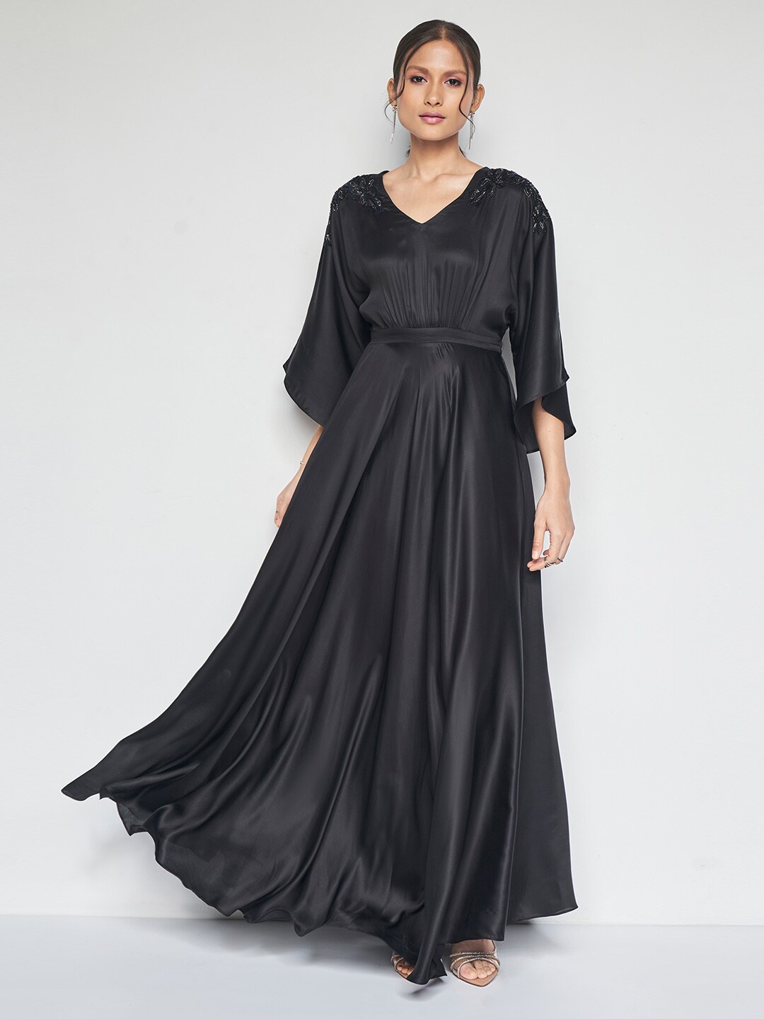 

AND V-Neck Flared Sleeves A-Line Dress, Black