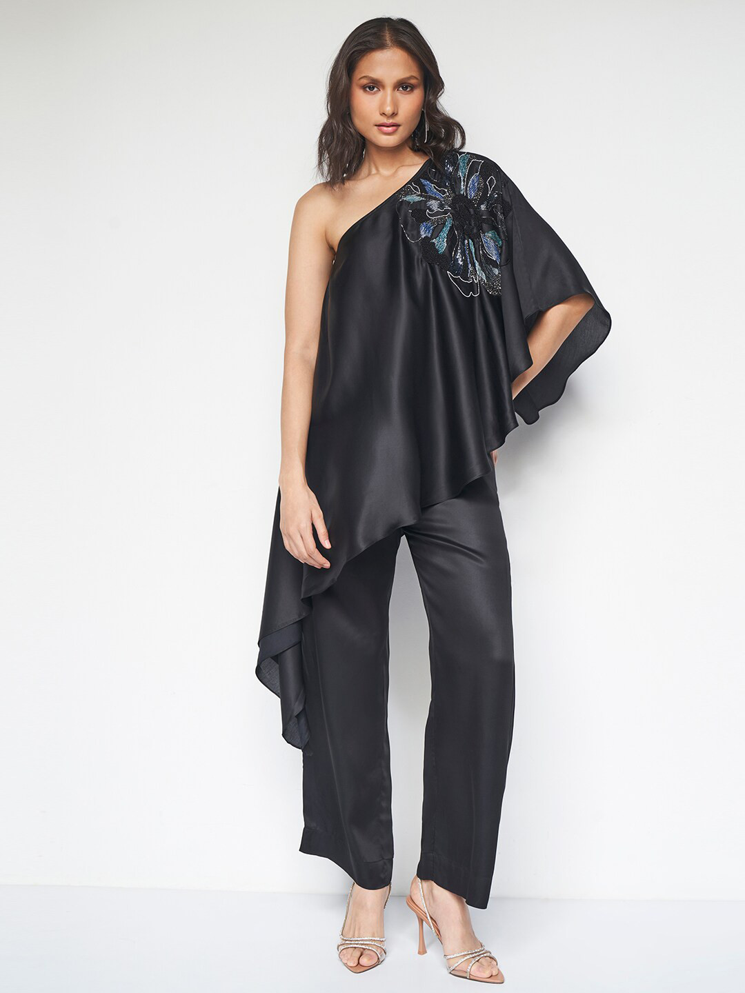 

AND Embellished One Shoulder Neck Top & Flared Trousers, Black