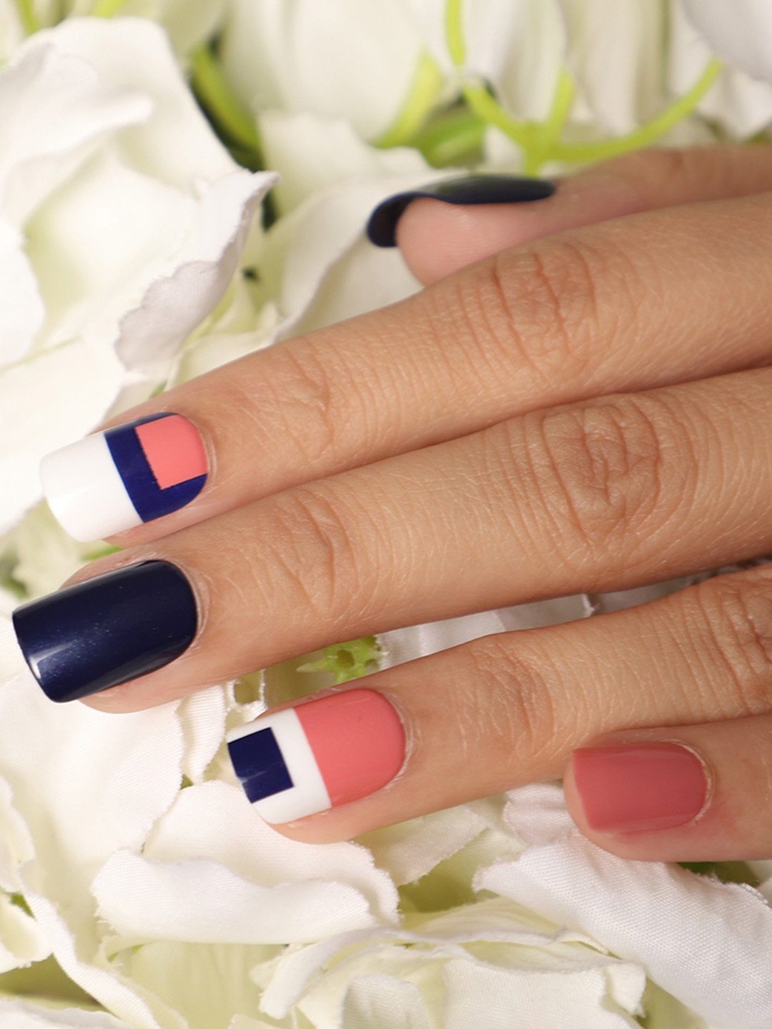 

LICK 30 Pcs Glossy Pattern Fake Artificial Press On Nails - Blue & Pink, Navy blue