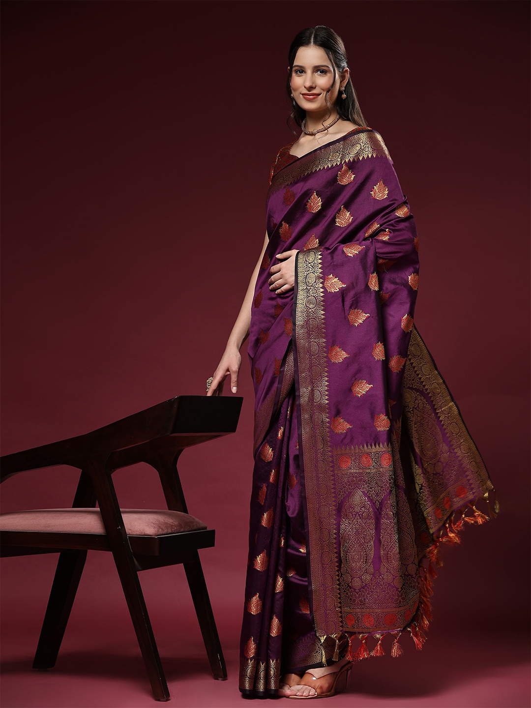 

V3 FASHION STUDIO Ethnic Motifs Woven Design Zari Banarasi Saree, Purple