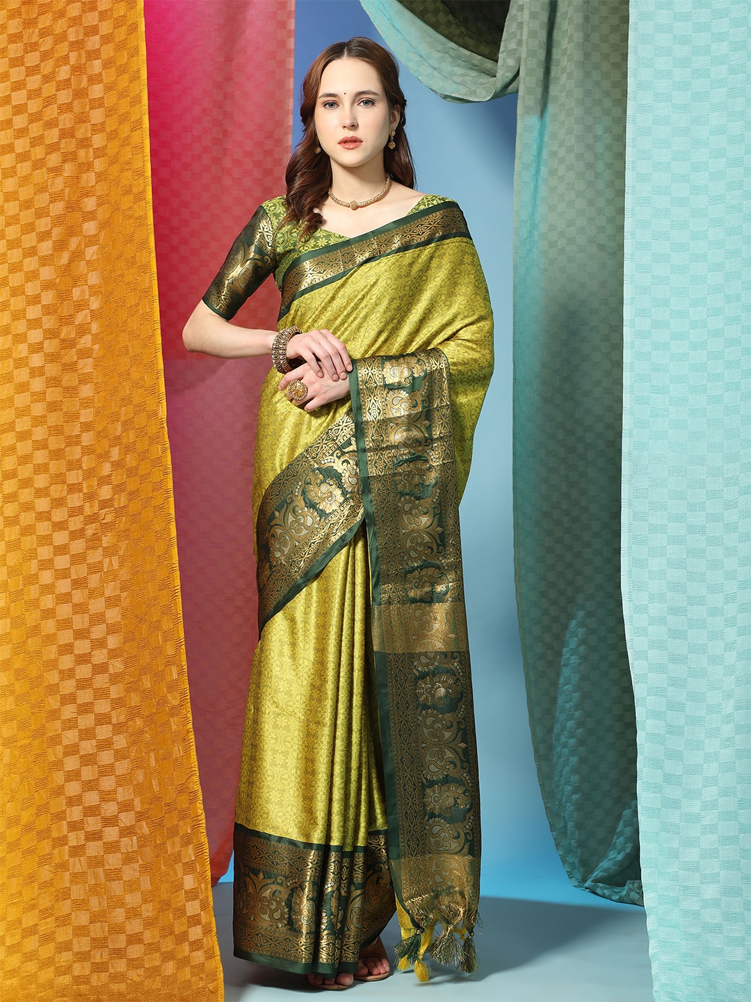 

V3 FASHION STUDIO Woven Design Zari Pure Cotton Banarasi Saree, Green