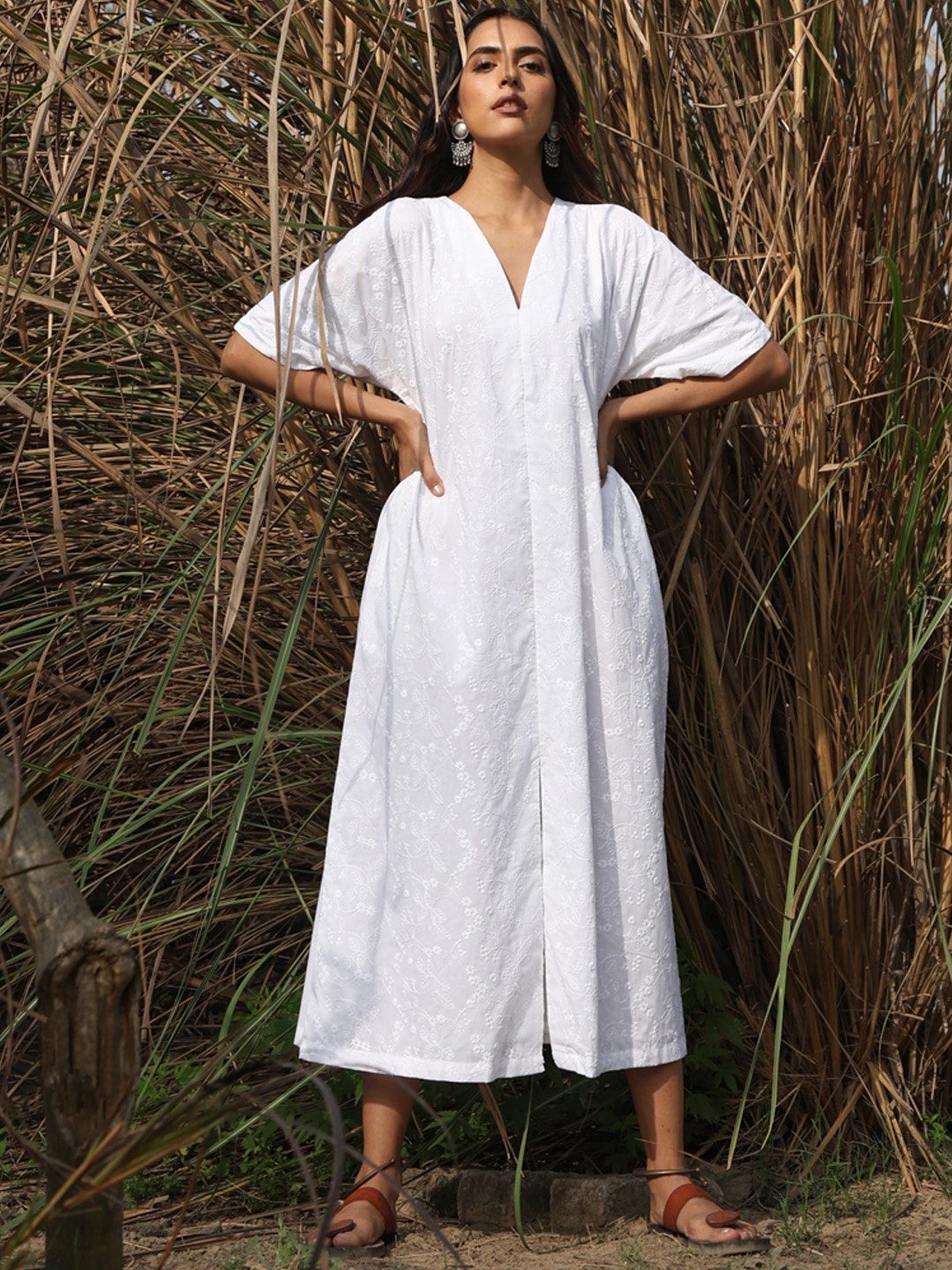 

trueBrowns Floral Embroidered V-Neck Cotton Schiffli A-Line Front Slit Dress, White