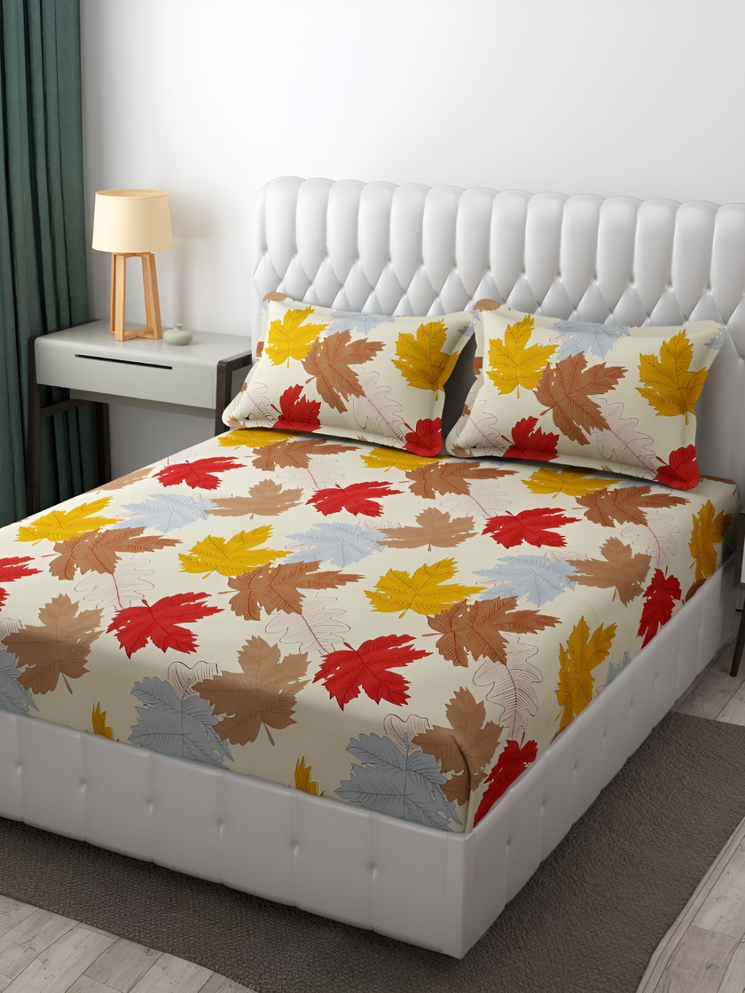 

FINE TEX WORLD Red & Brown Floral 210 TC Fitted King Bedsheet With 2 Pillow Covers