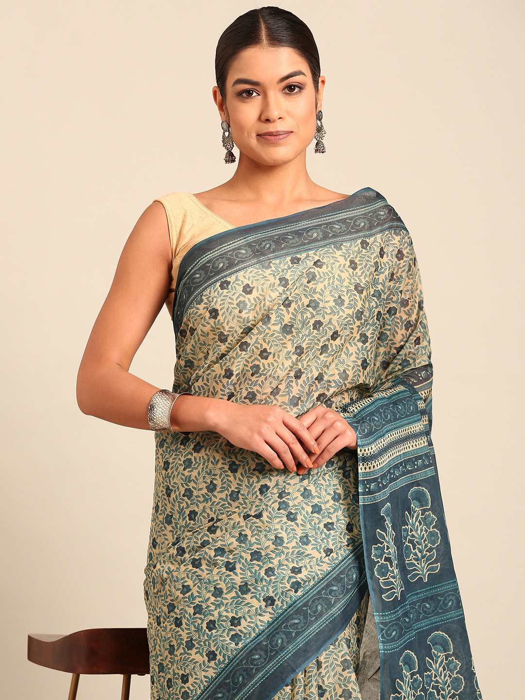 

SHANVIKA Floral Pure Cotton Saree, Beige
