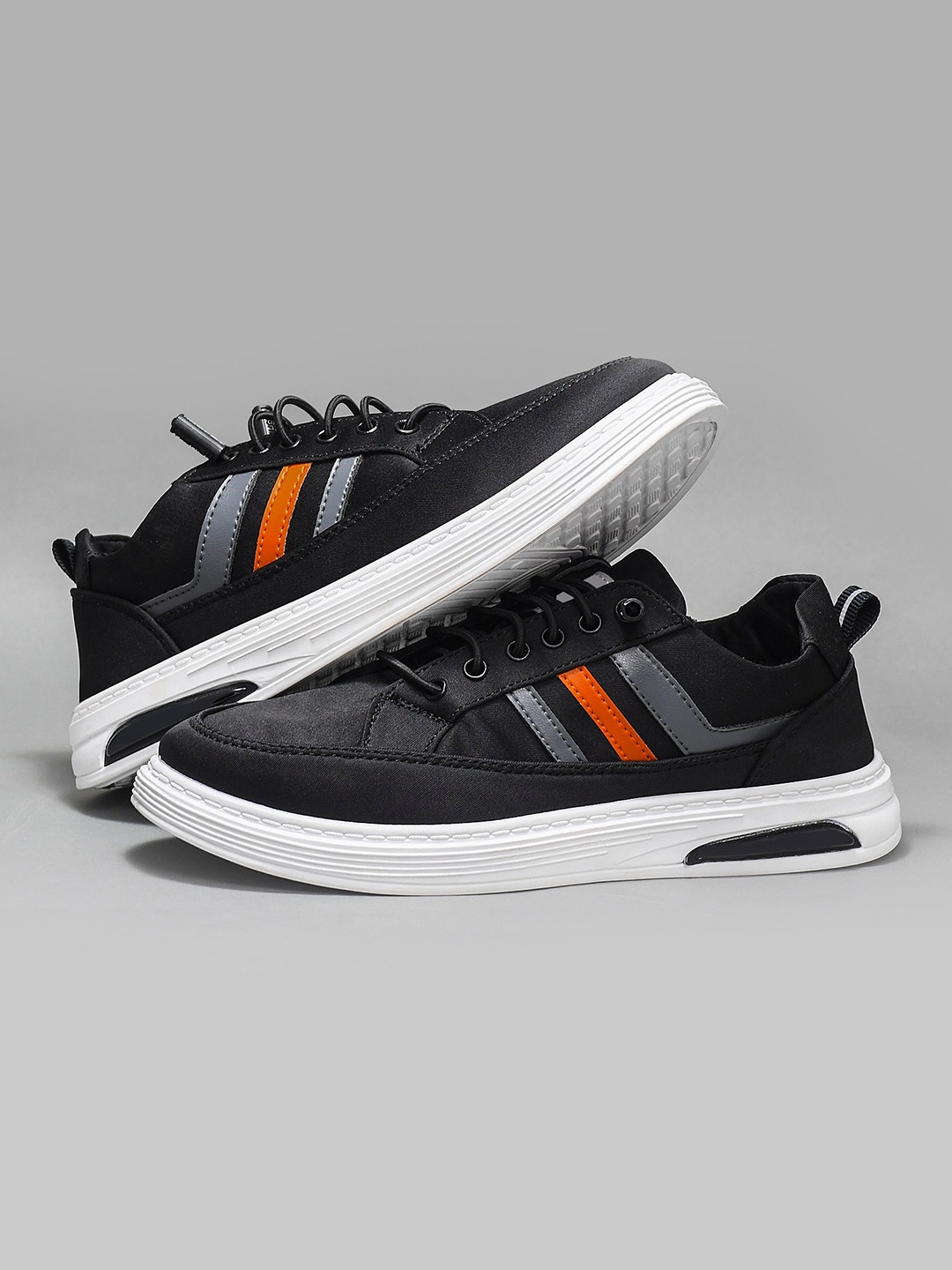 

Try Me Men Colourblocked Lightweight Memory Foam Sneakers, Black