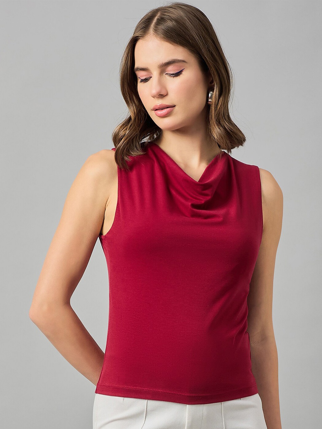 

FEMEA Cowl Neck Sleeveless Regular Top, Maroon