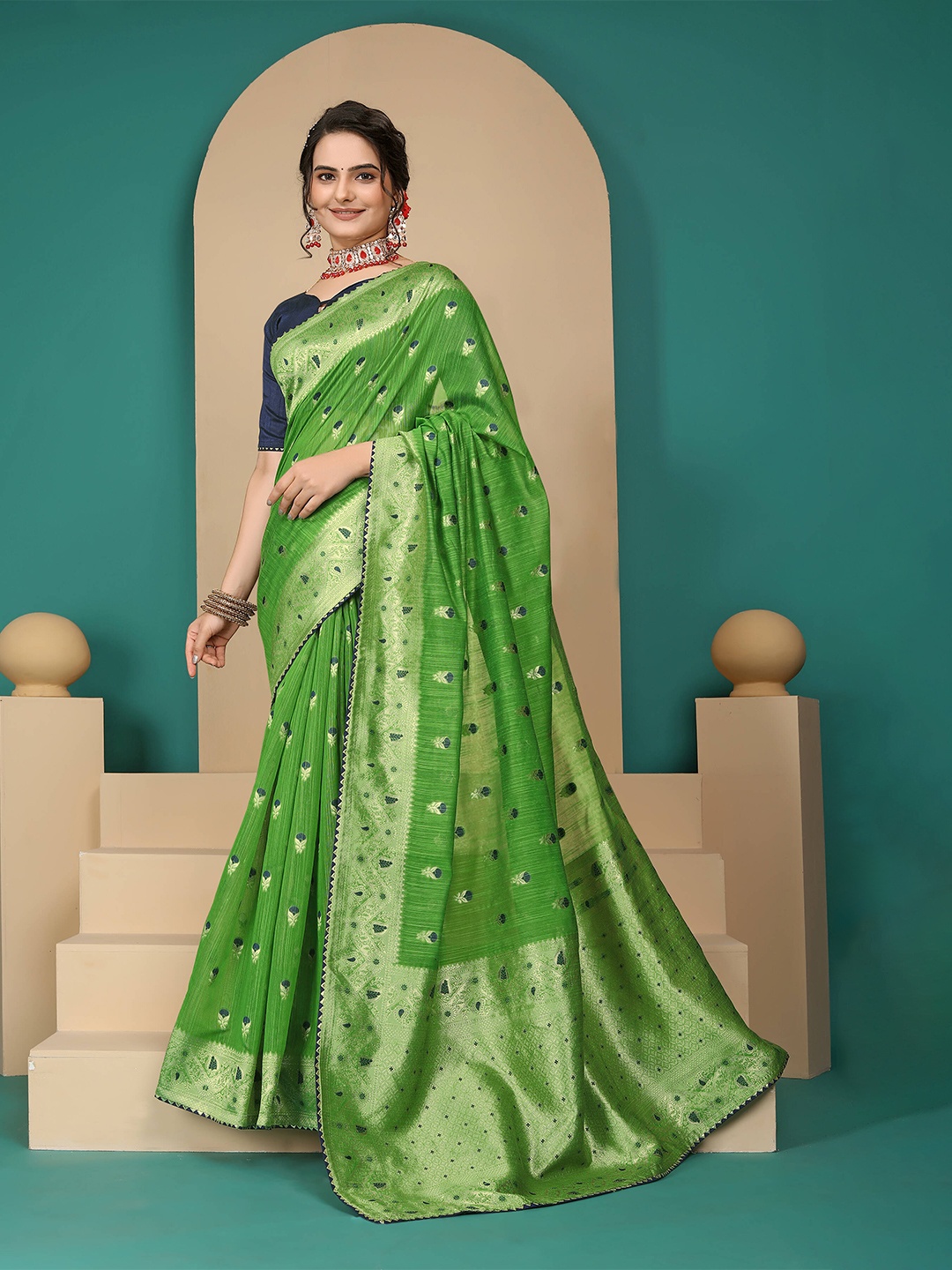 

Aagiri Woven Design Ethnic Motifs Zari Banarasi Saree, Green