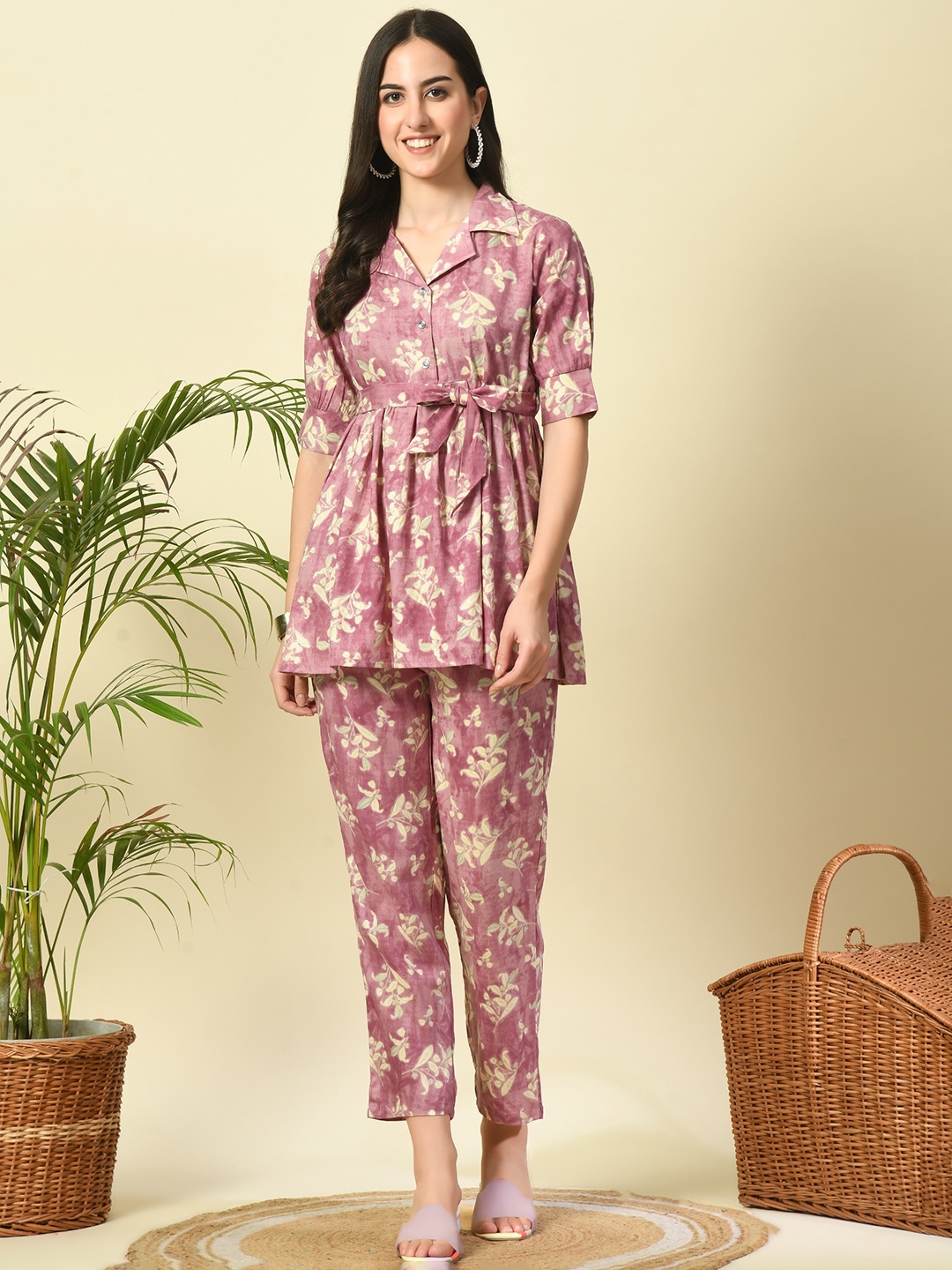 

TREND ME Printed Shirt Collar Top And Trouser Co-Ords, Peach