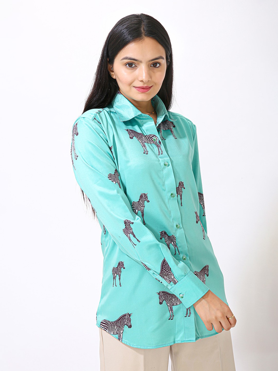 

MatterBlue Printed Spread Collar Long Sleeves Satin Shirt, Sea green
