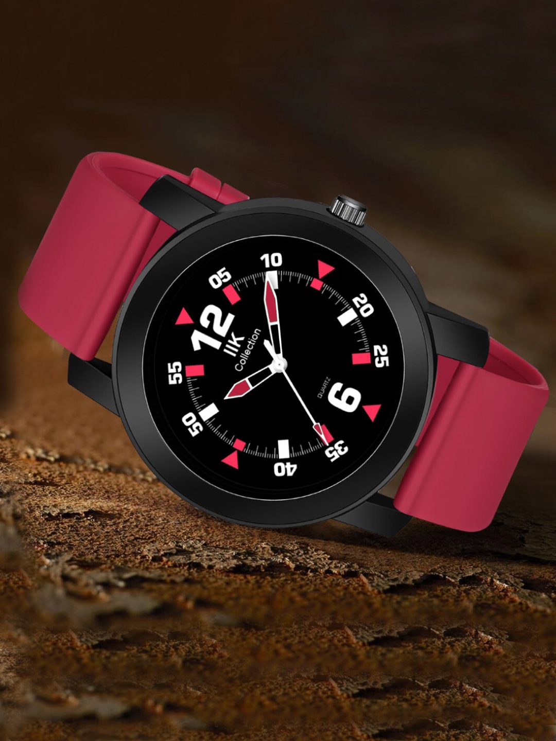 

IIK COLLECTION Men Black, Red & White Round Dial Adjustable Silicon Strap Watch
