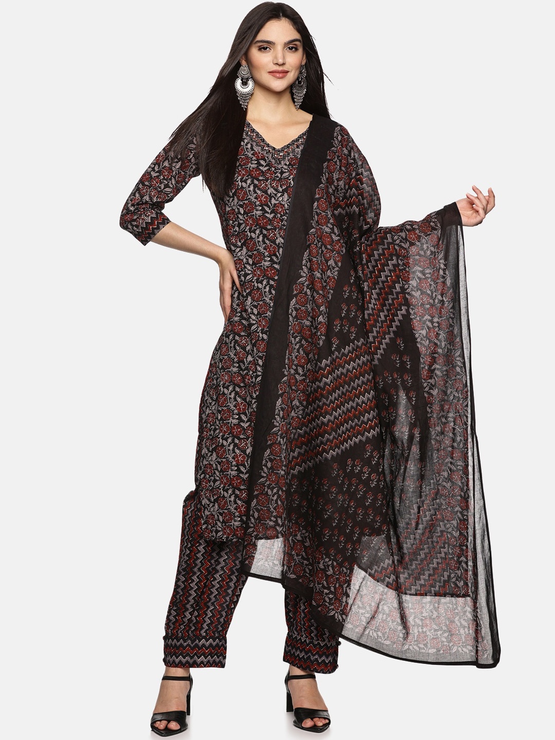 

Palakh Floral Printed Regular Pure Cotton Kurta with Trousers & With Dupatta, Black