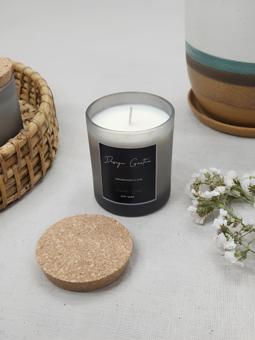

DESIGN GAATHA Grey & White Jar Candle
