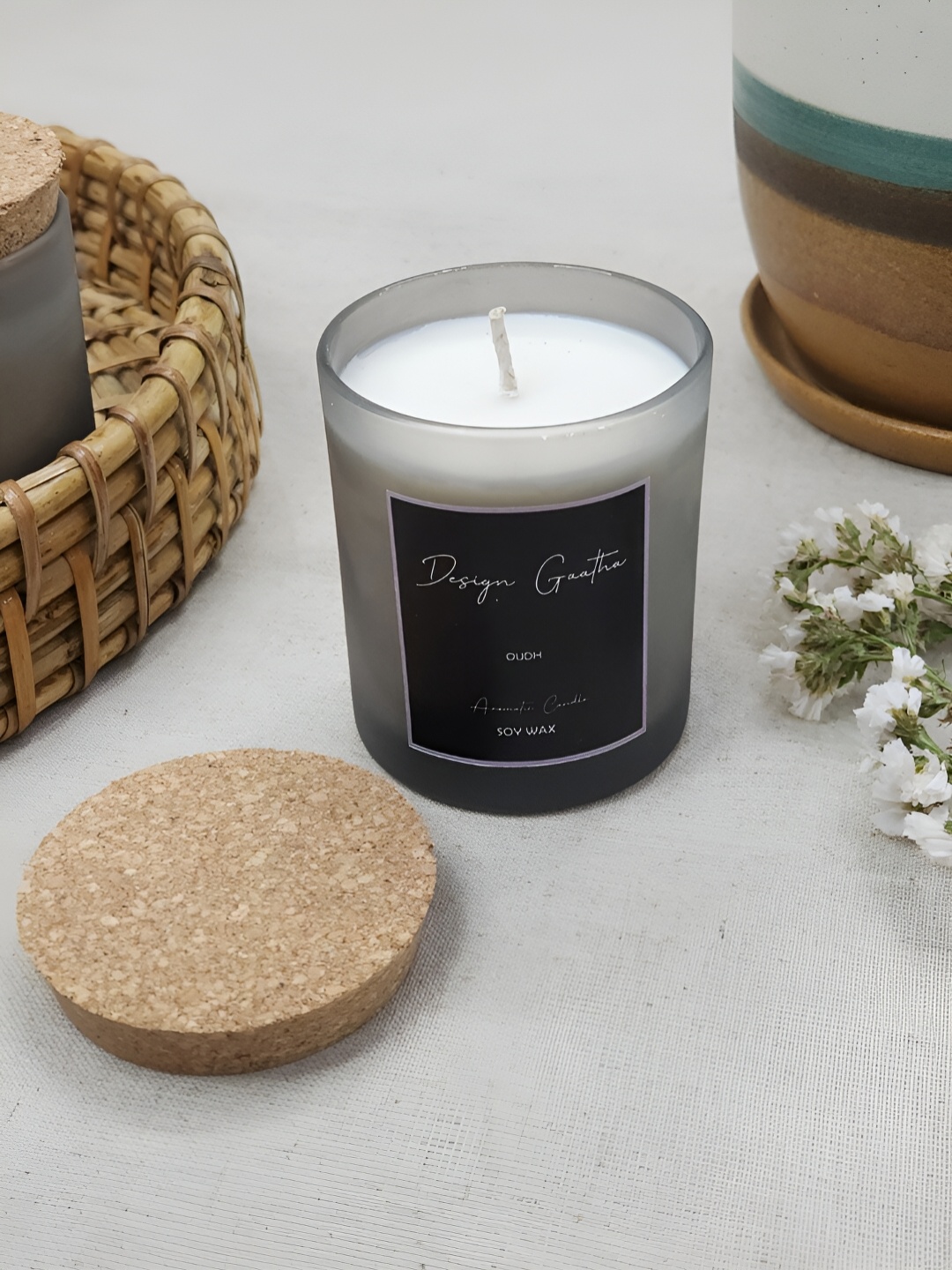 

DESIGN GAATHA Grey & White Jar Candle