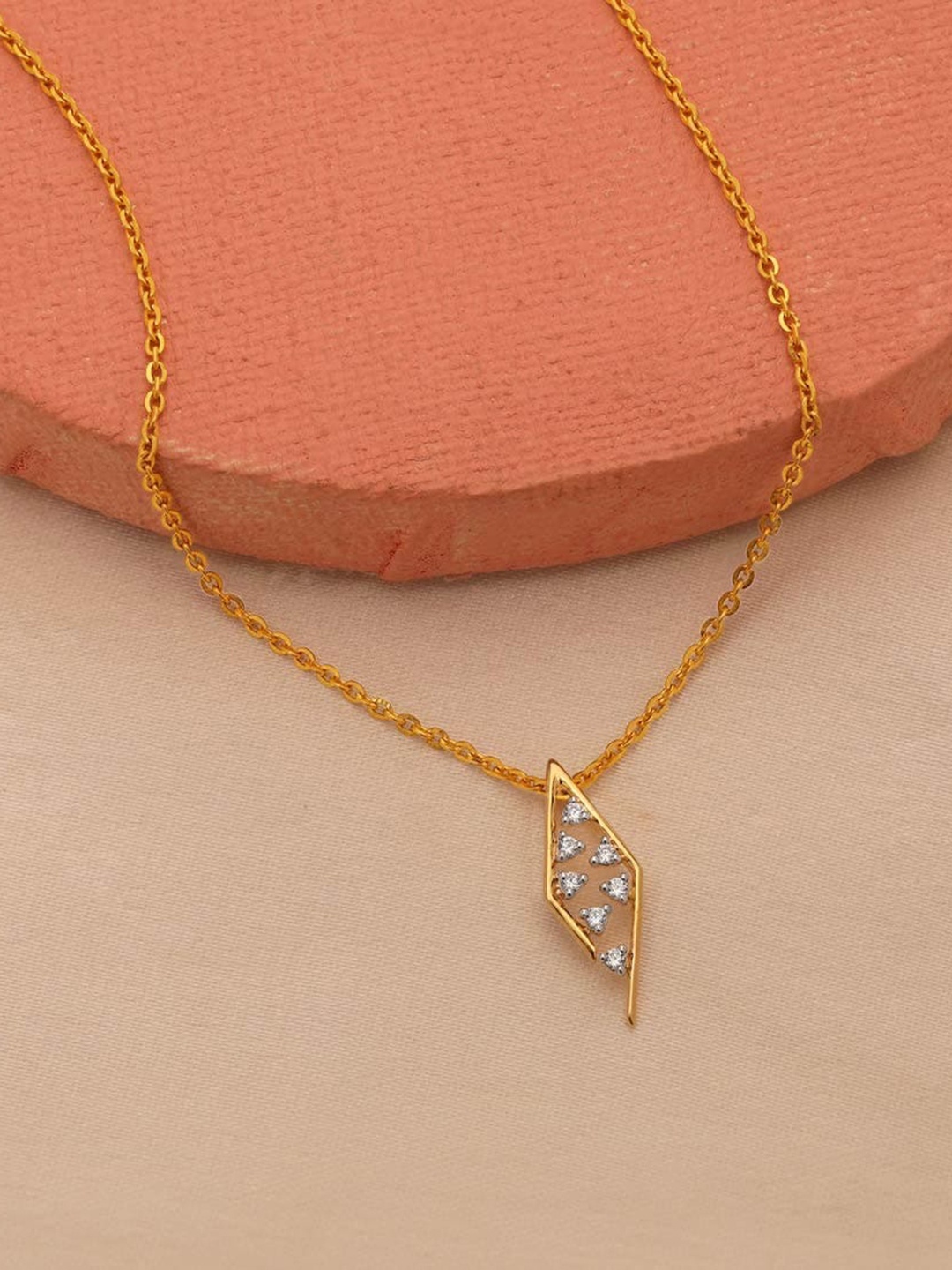 

CANDERE A KALYAN JEWELLERS COMPANY BIS Hallmark 18KT Gold Pendant-0.6gm
