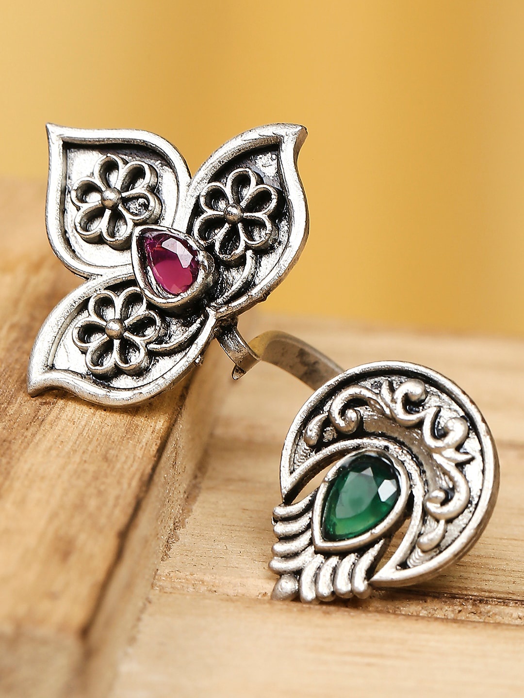 

OOMPH Stone Studded Oxidized Finger Ring, Silver