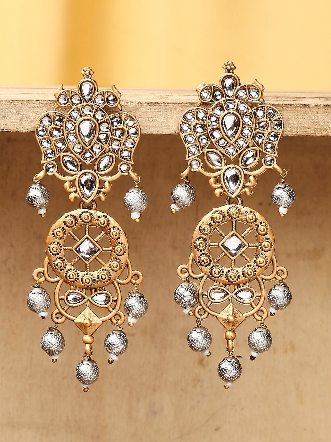 

OOMPH Kundan Studded Circular Drop Earrings, Gold