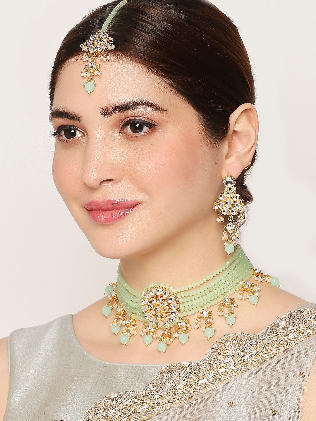 

OOMPH Kundan Studded Jewellery Set, Gold