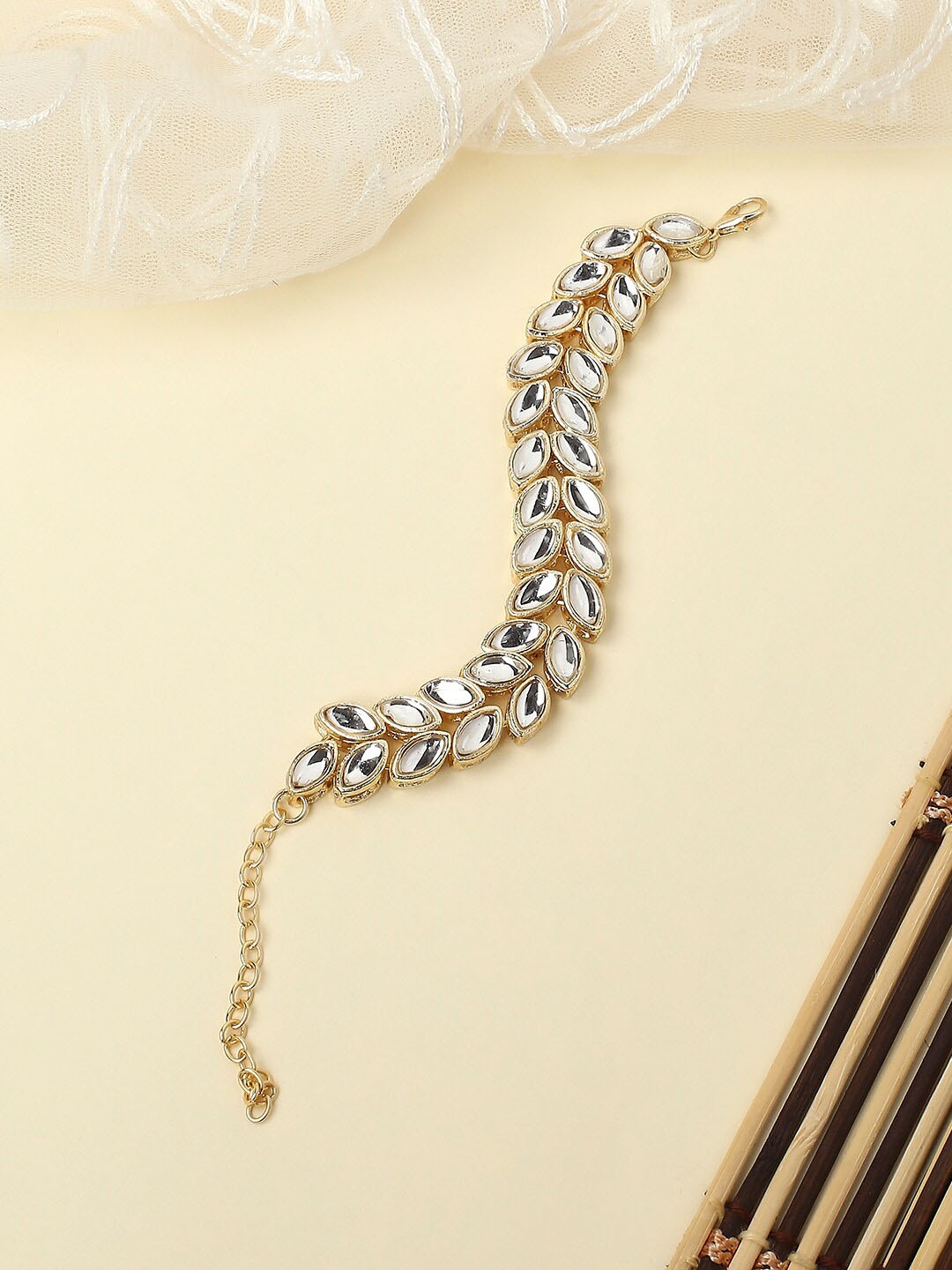 

OOMPH Kundan Link Bracelet, Gold