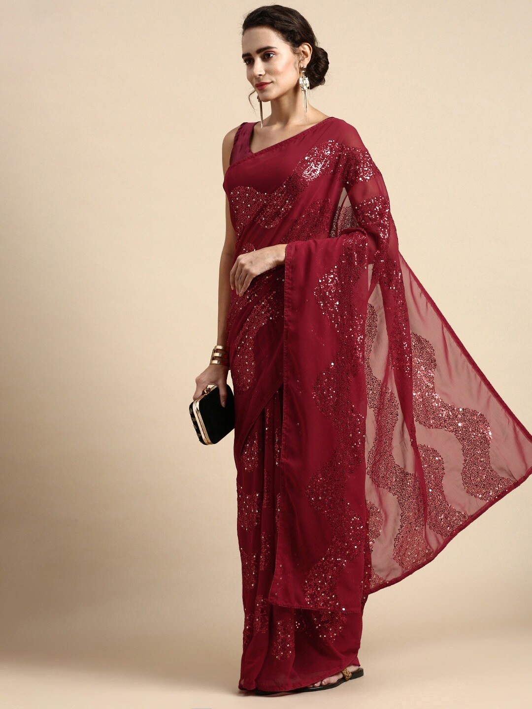 

Civamee Embellished Sequinned Saree, Maroon