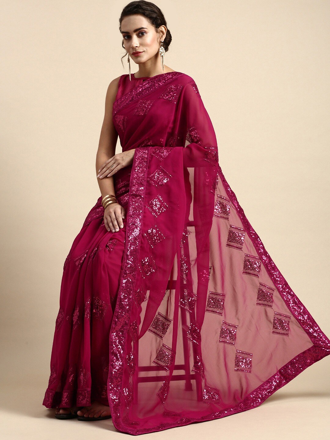 

Civamee Embellished Sequinned Saree, Maroon
