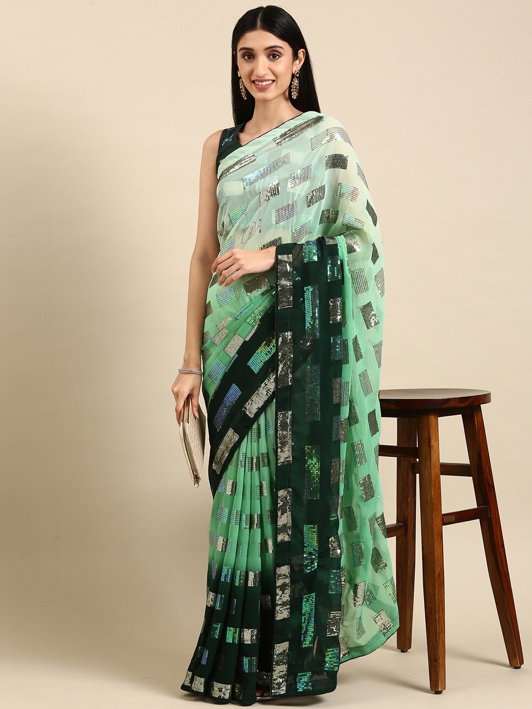 

Civamee Embellished Sequinned Saree, Green