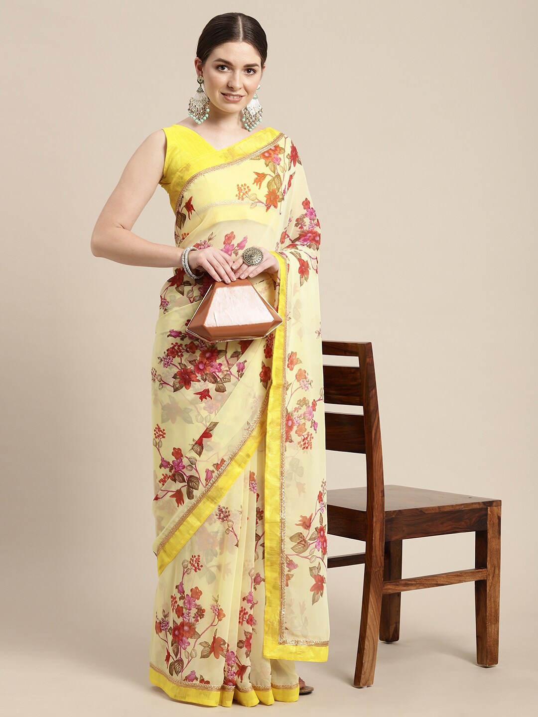 

Civamee Floral Printed Saree, Yellow