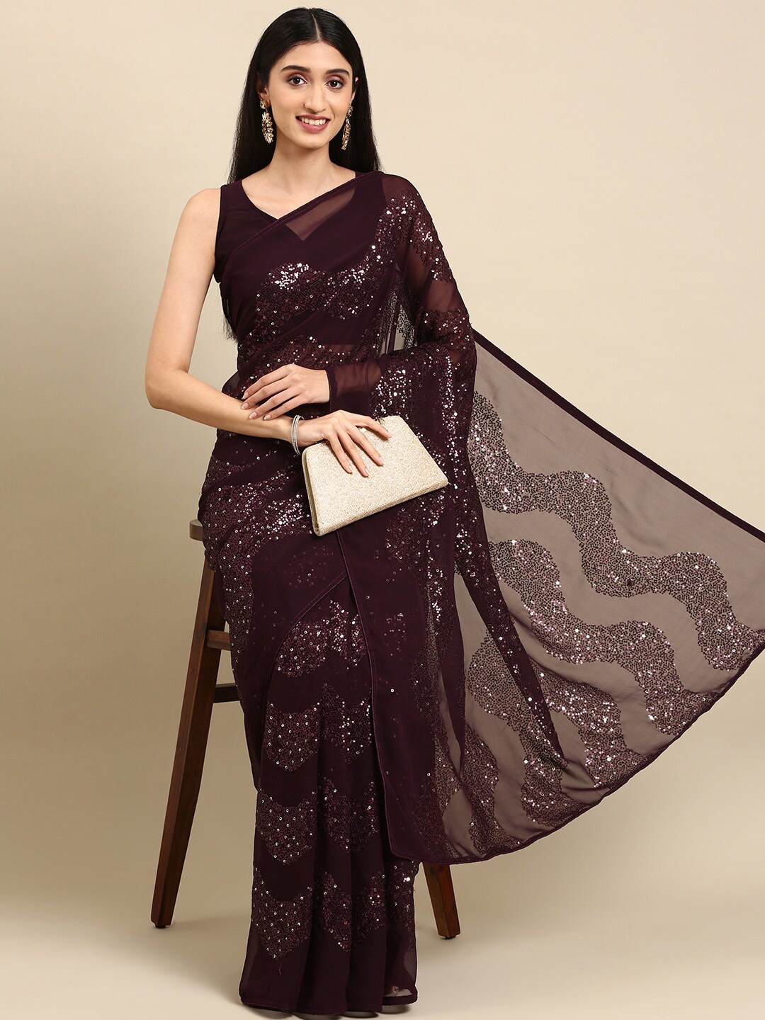 

Civamee Embellished Embroidered Sequinned Saree, Purple