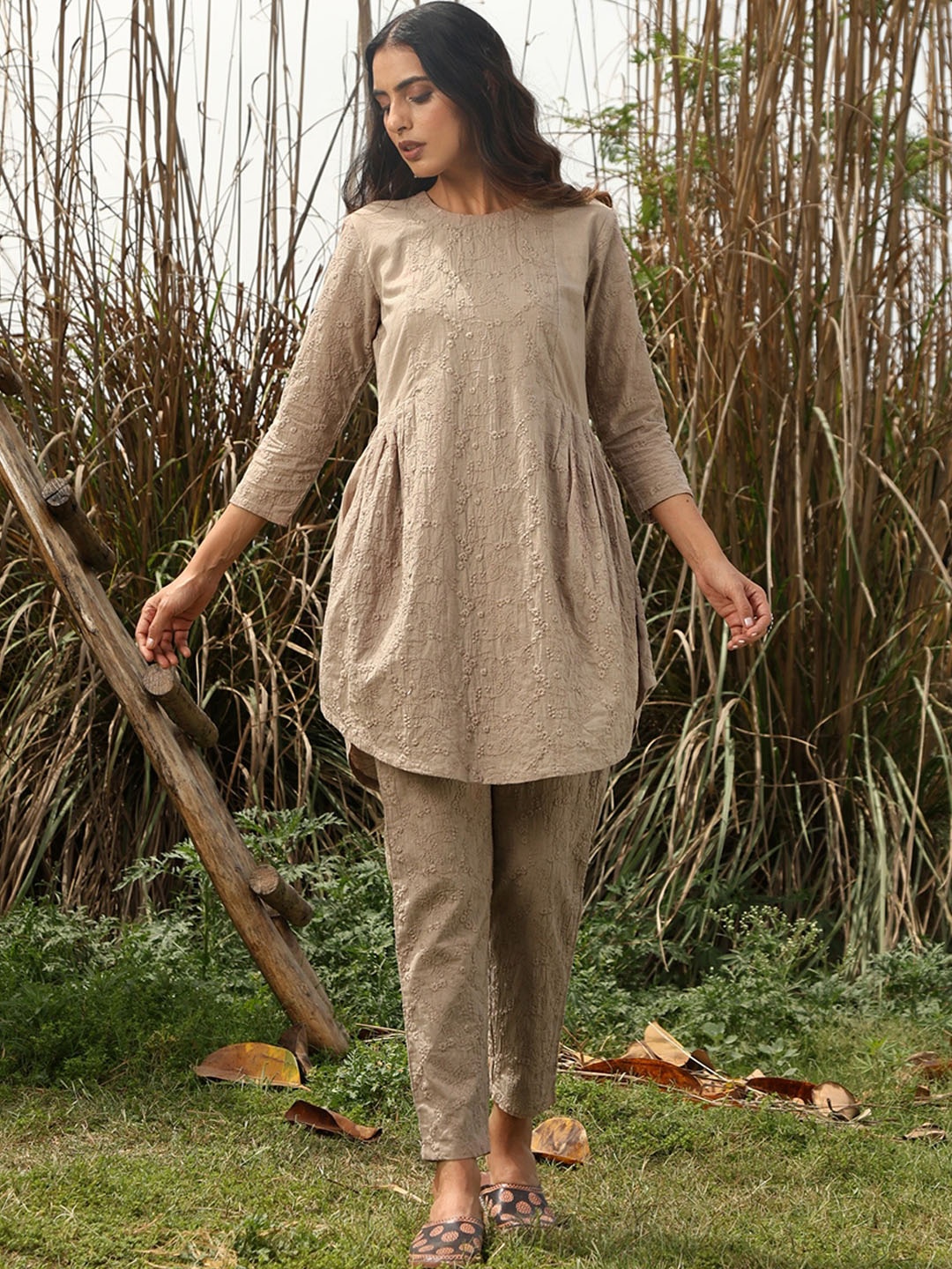 

trueBrowns Malang Embroidered Pure Cotton Tunic & Trousers Co-Ords, Beige