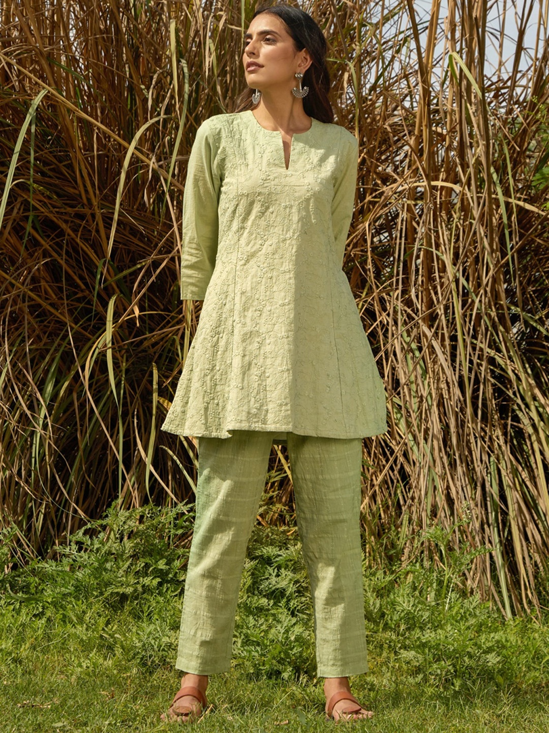 

trueBrowns Malang Embroidered Pure Cotton Tunic & Trouser Co-Ord Set, Green