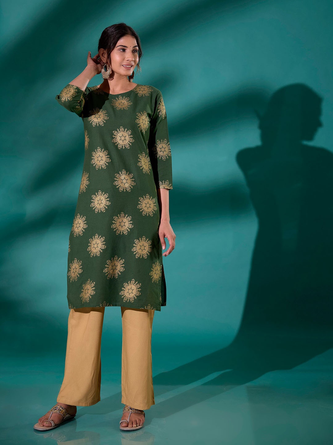 

SURHI Printed Three-Quarter Sleeves Round Neck Cotton Straight Kurta, Green