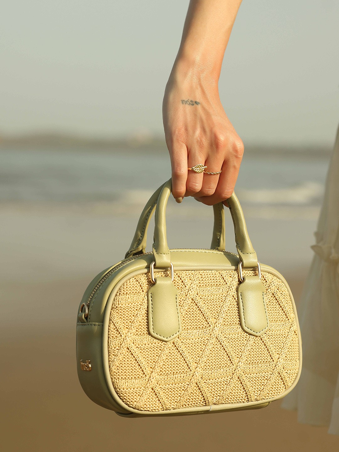 

Inc 5 Textured Structured Quilted Jute Handheld Bag, Green