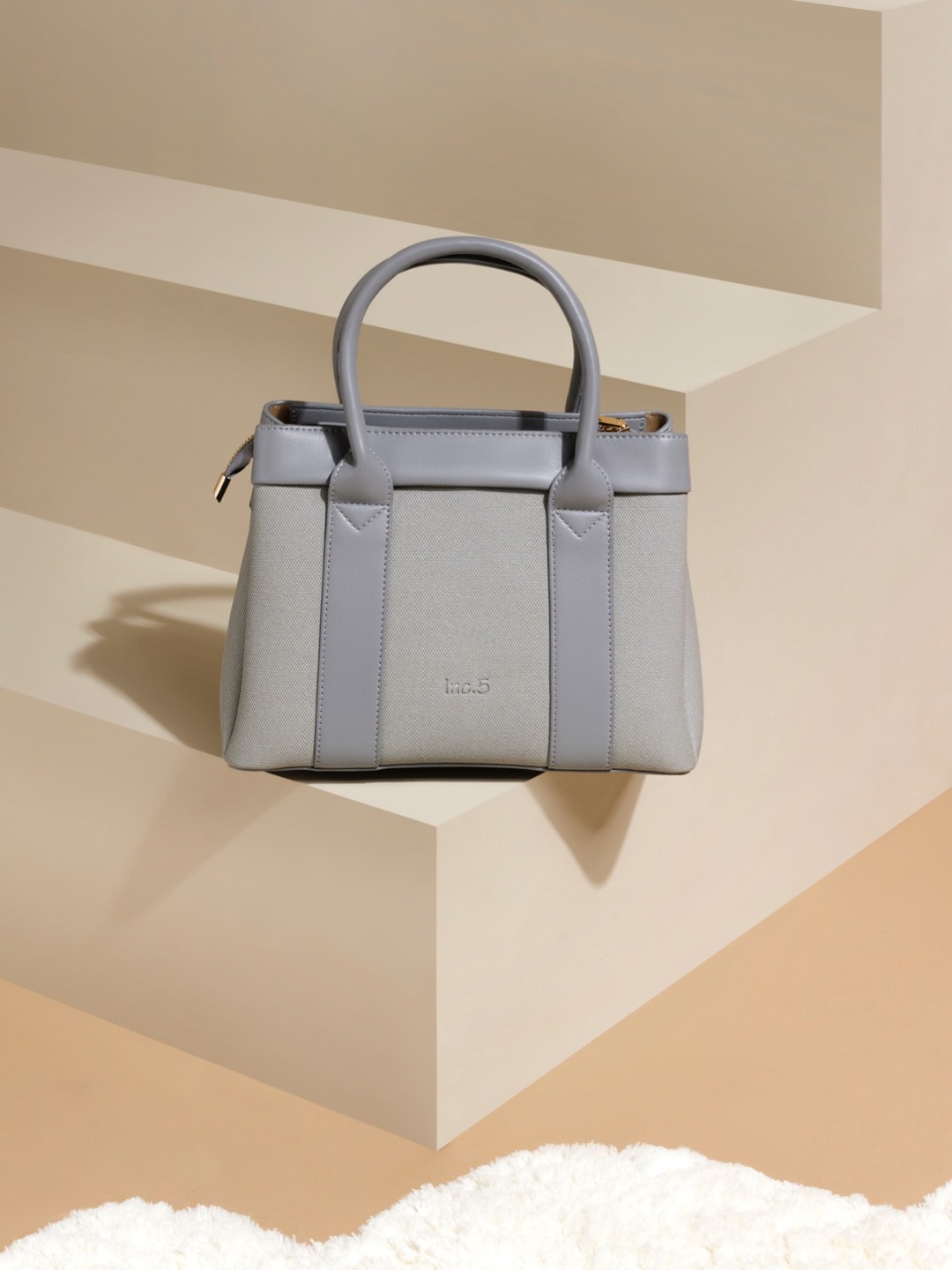 

Inc 5 Textured Structured Handheld Bag, Grey