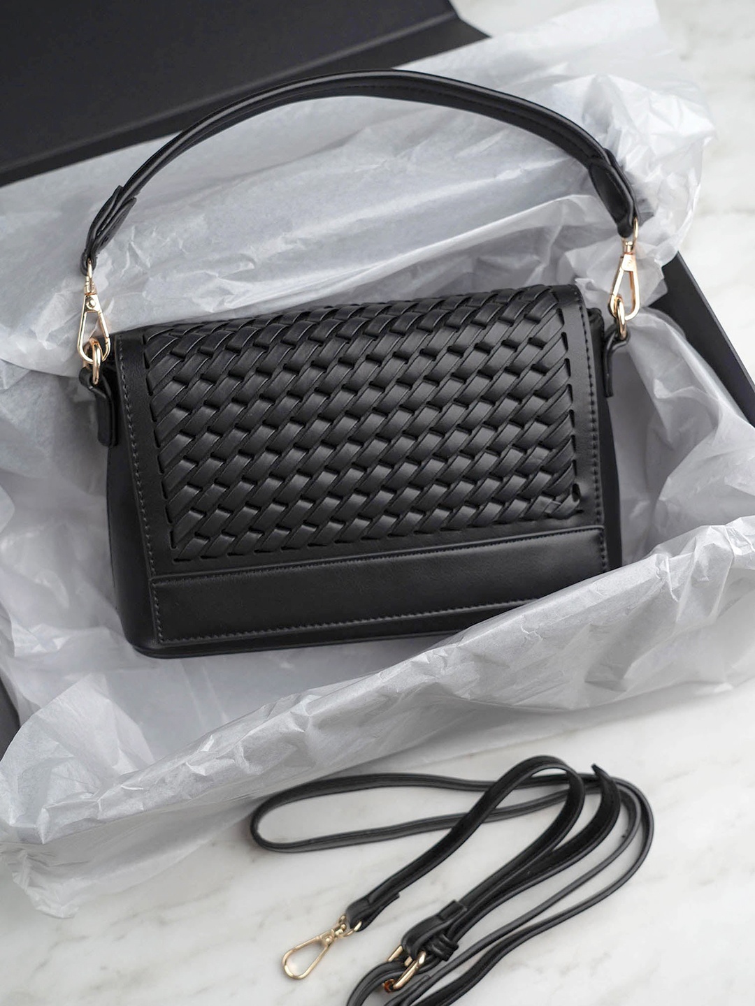 

Inc 5 Textured Structured Handheld Bag, Black