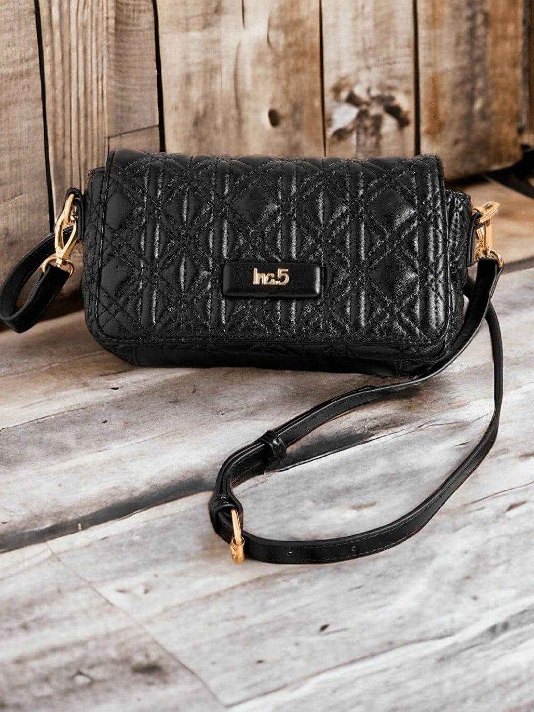 

Inc 5 Textured Structured Handheld Bag, Black