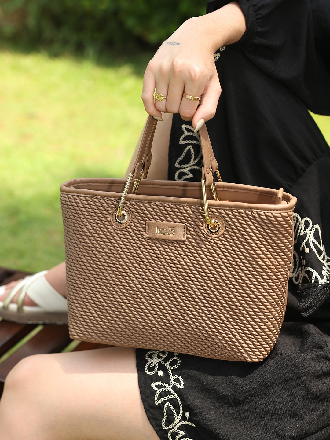 

Inc 5 Textured Structured Handheld Bag with Quilted, Brown