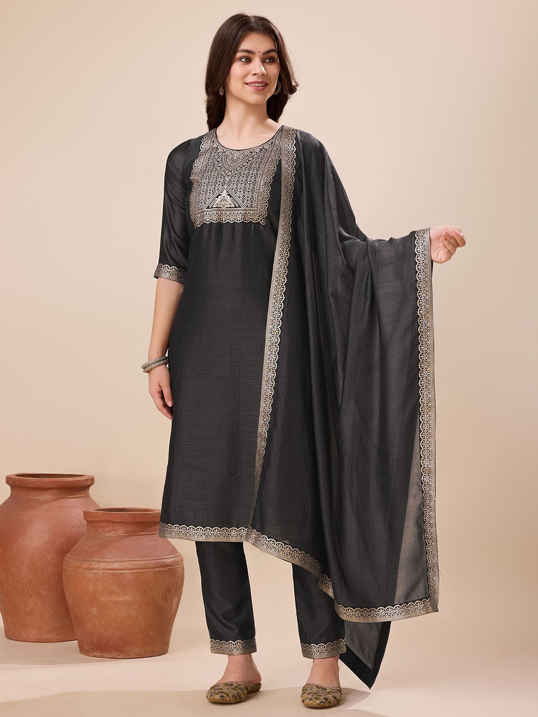 

MOJILAA Geometric Woven Design Straight Kurta with Trousers & Dupatta, Grey