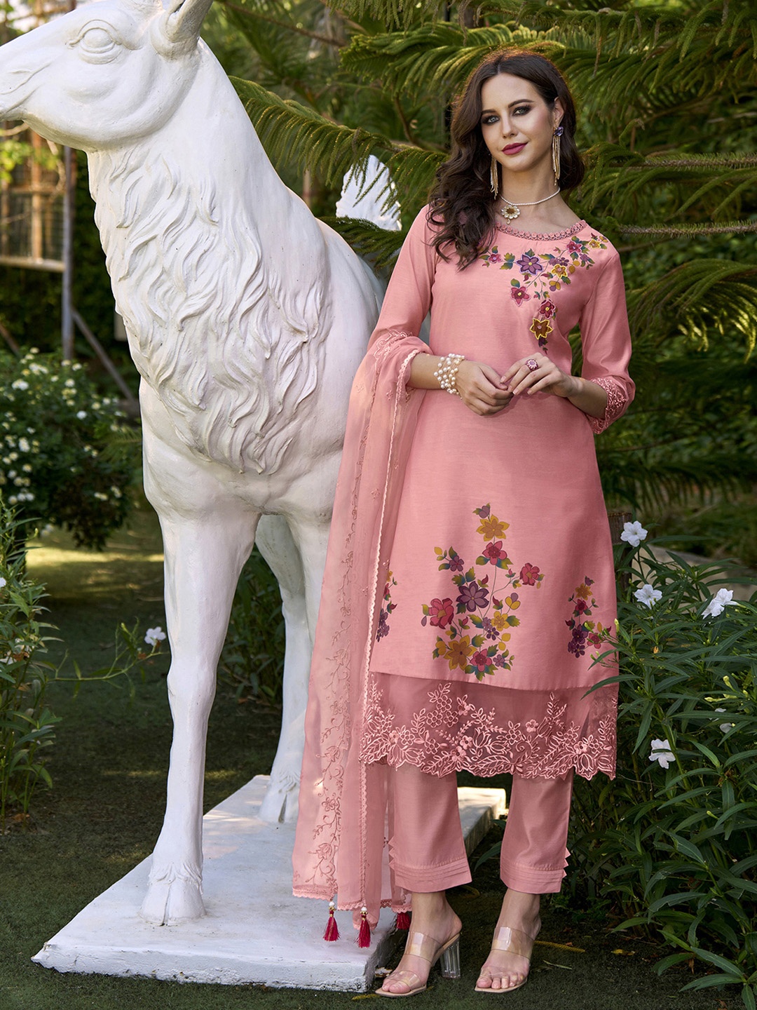 

MOJILAA Floral Embroidered Chanderi Silk A-Line Kurta with Trousers & Dupatta, Peach