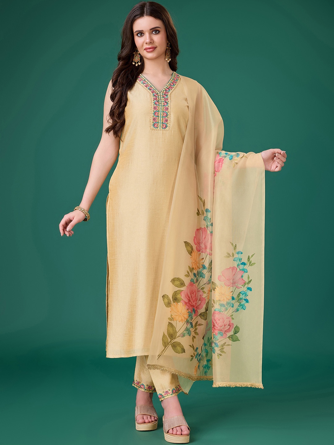 

MOJILAA Floral Embroidered V-Neck Sleeveless Gotta Patti Kurta Set, Beige