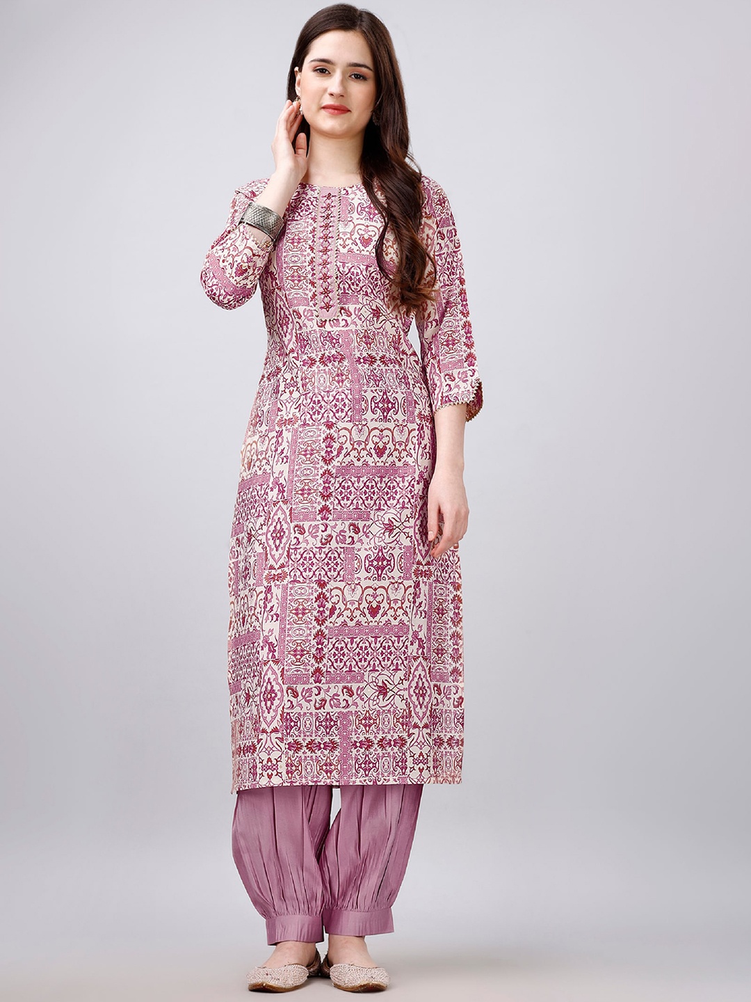 

MOJILAA Ethnic Motifs Printed Gotta Patti Straight Kurta with Salwar, Mauve