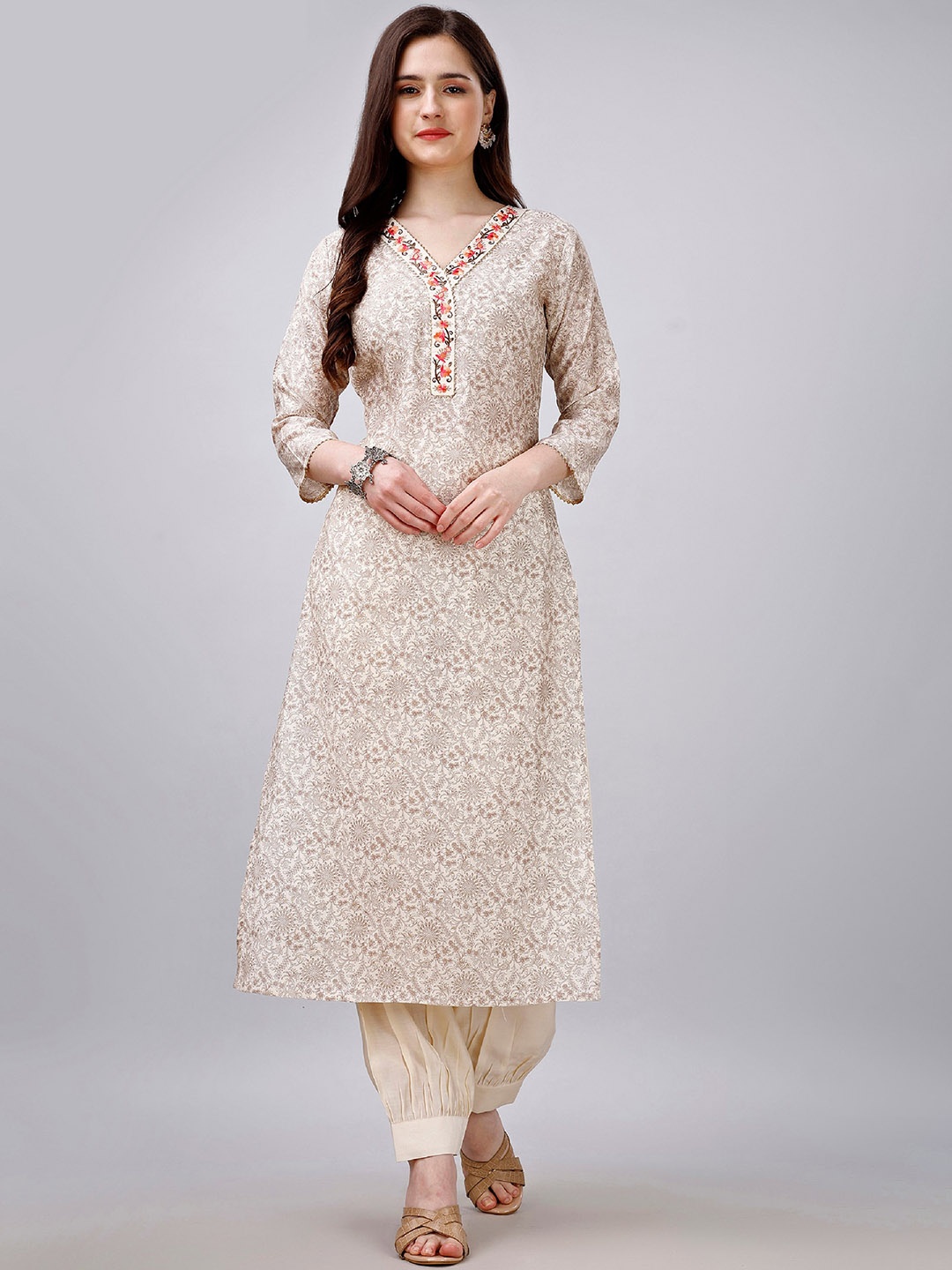 

MOJILAA Floral Printed Regular Gotta Patti Kurta With Salwar, Cream