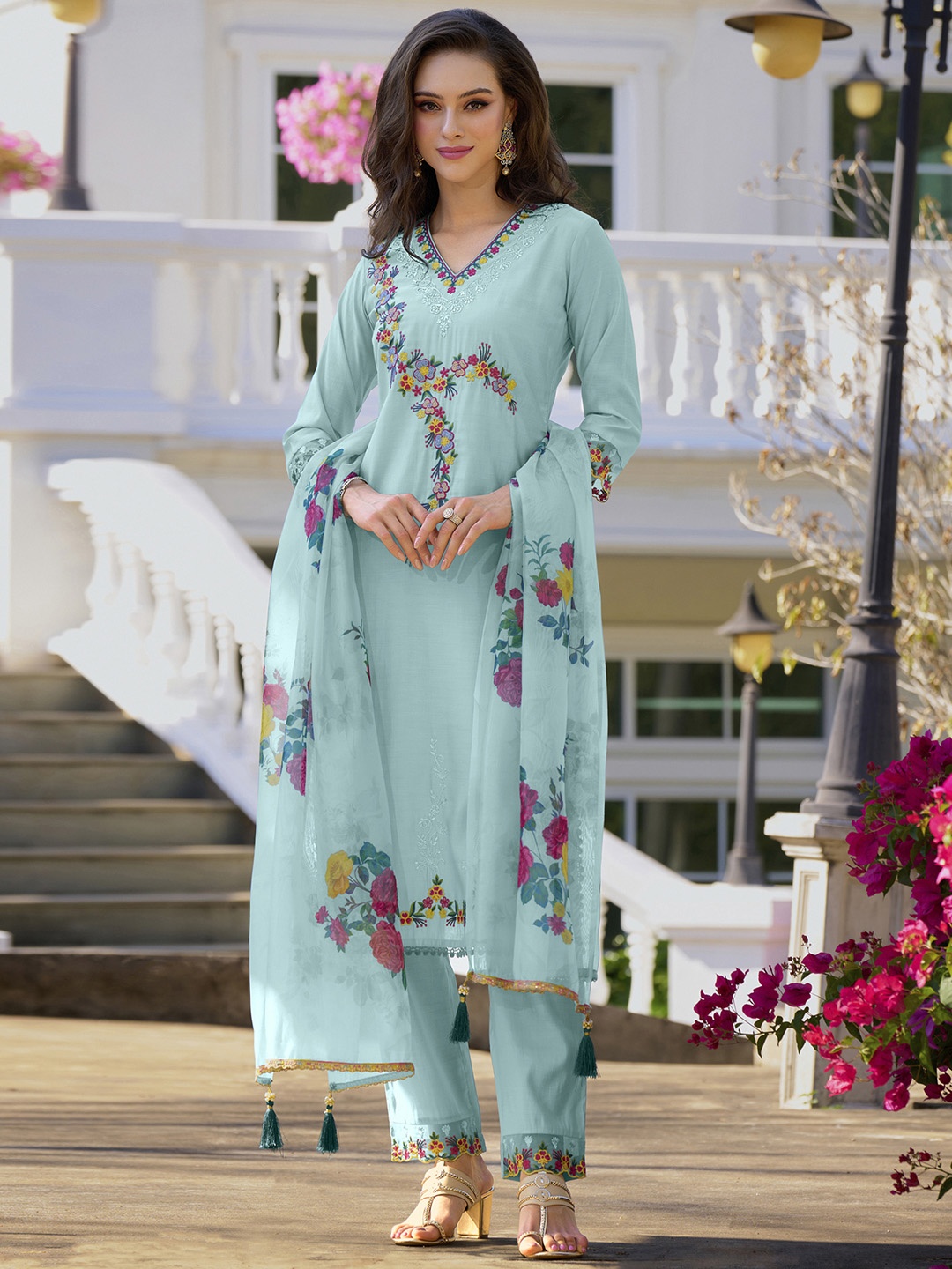 

MOJILAA Floral Embroidered Regular Beads and Stones Kurta with Trousers & Dupatta, Blue