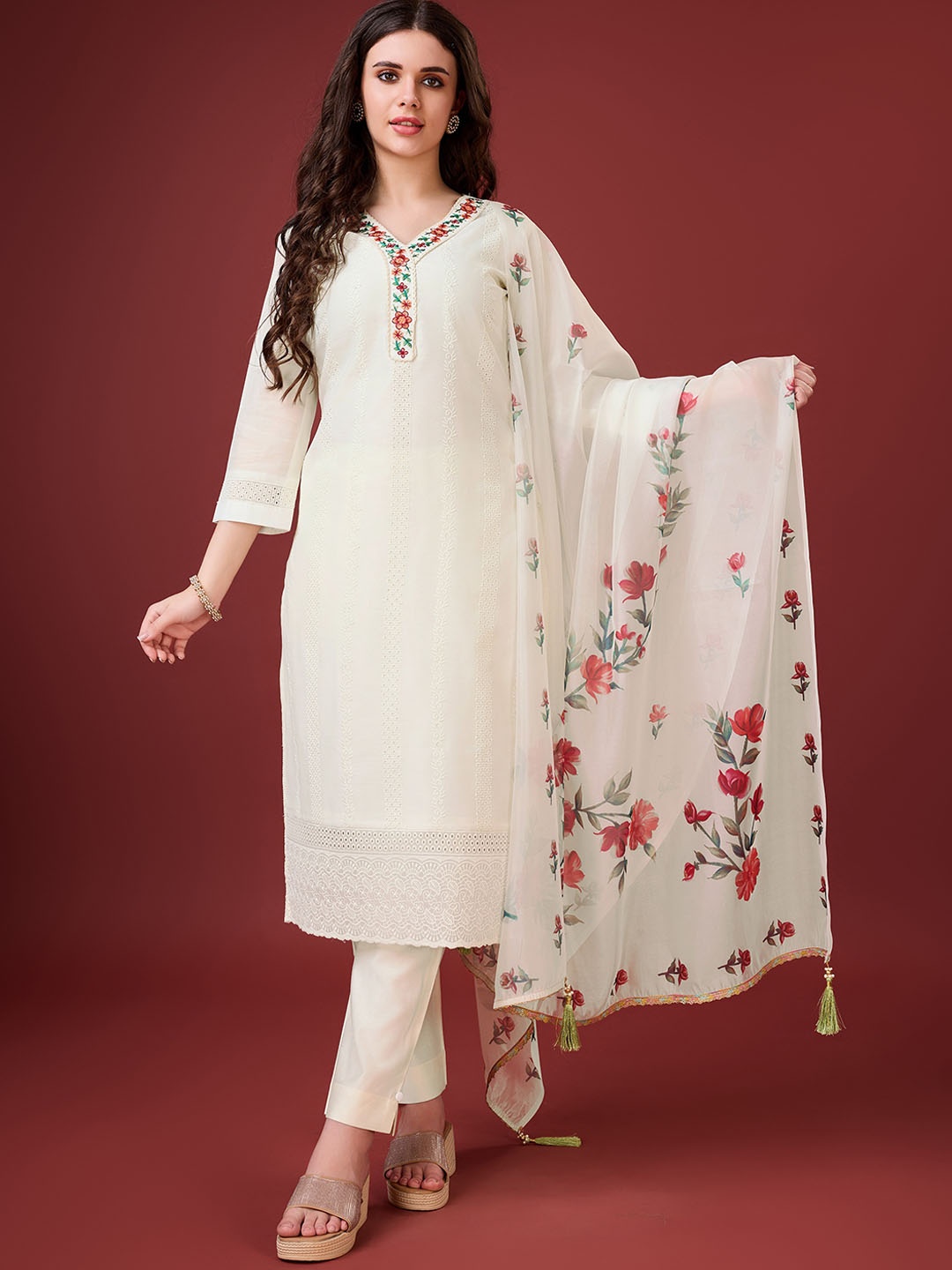 

MOJILAA Floral Yoke Design Regular Schiffli Chikankari Kurta With Trousers & Dupatta, Off white